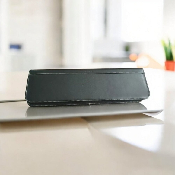 FOSSIL Genuine Black Leather TIE TRAVEL CASE Tie Keeper Organizer 16" Long - Picture 1 of 7